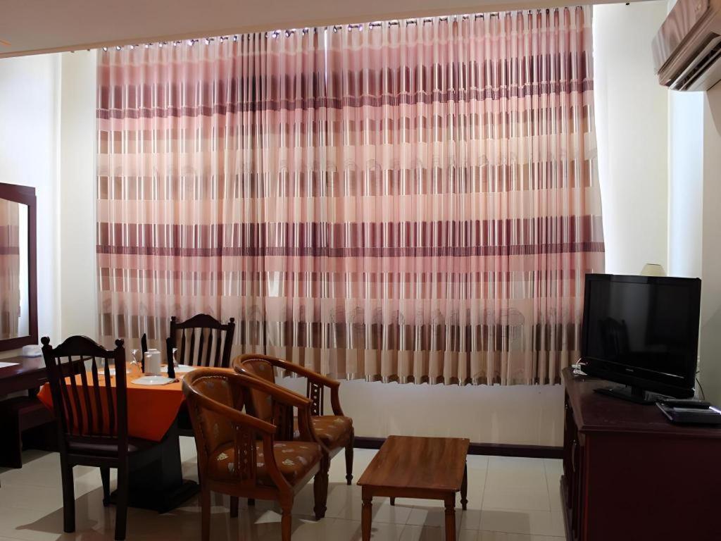 Hotel Dynasty Таракан Екстер'єр фото